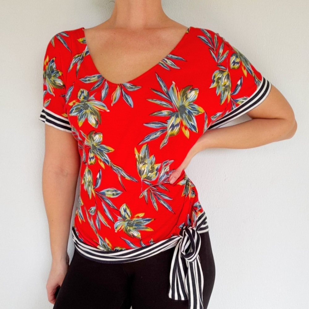 VENUS Lascana red tropical print short sleeve tie side top size XL